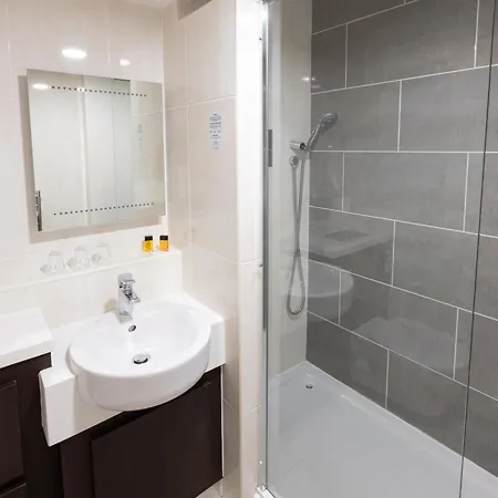 Park Hall Hotel And Spa Wolverhampton-3