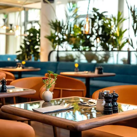 Radisson Blu Media Harbour Hotel, Duesseldorf-3