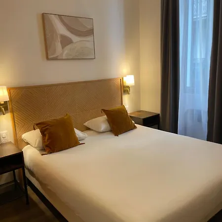 Hotel P.L.M.-3