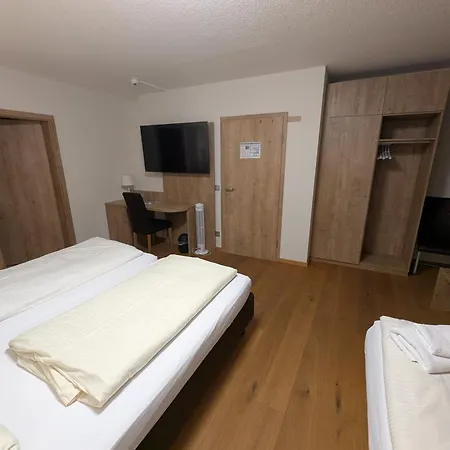 Hotel Gasthof Zum Loewen-3