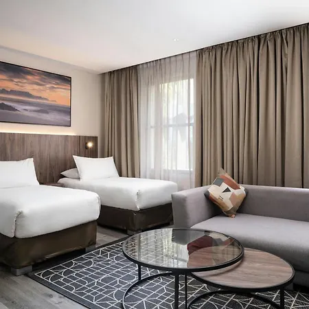 Protea Hotel By Marriott Cape Town Waterfront Breakwater Lodge-2