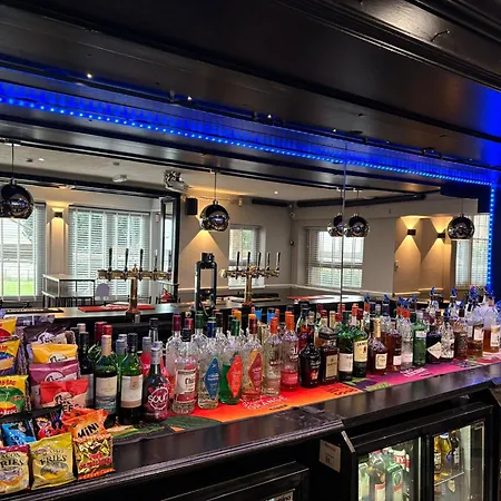 Royal Hotel, Bar & Grill-3