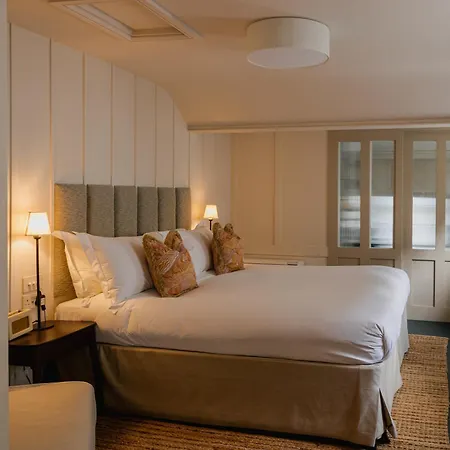 No 15 By Guesthouse, Bath-2