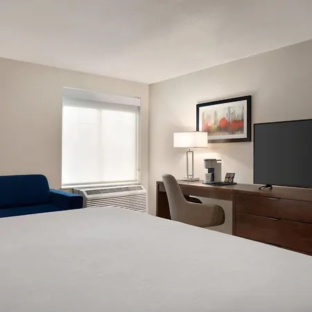 La Quinta Inn By Wyndham Vancouver Airport-3