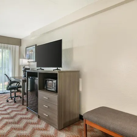 Best Western Plus Sonora Oaks Hotel And Conference Center-3