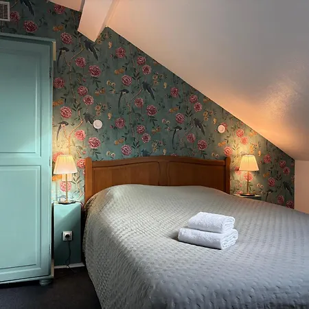 Hotel Saint Yves-3