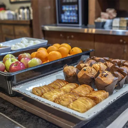 Best Western Plus Chocolate Lake Hotel - Halifax-3