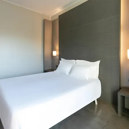 B&B Hotel Savona-3