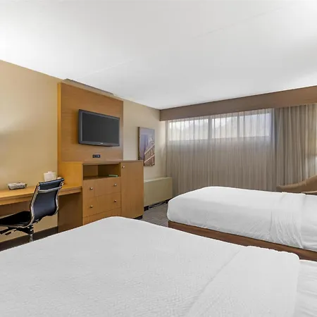Best Western Royal Plaza Hotel And Trade Center-3