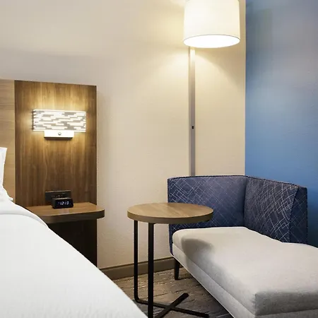 Holiday Inn Express & Suites Joplin Southeast By Ihg-2
