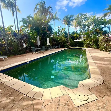 The Villas Palm Cove-Private Pool In Each Villa-3