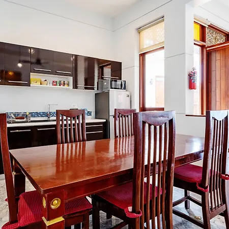 Sandalwood Luxury Villa Resort-2