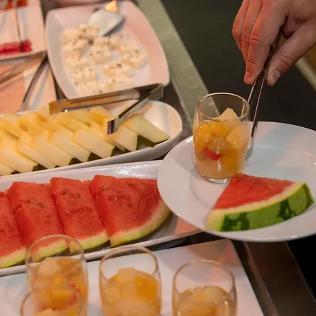 Travelodge Malaga Airport-2