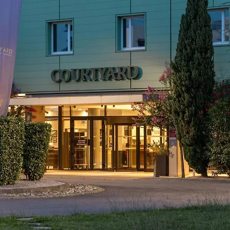 Courtyard By Marriott Toulouse Airport-2