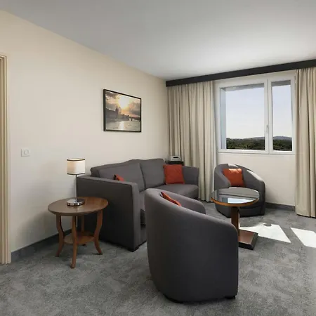 Courtyard By Marriott Toulouse Airport-2