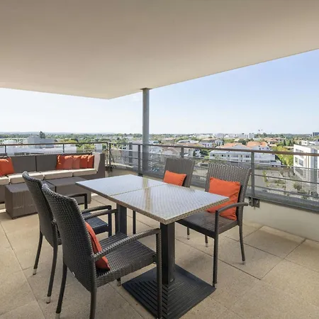 Courtyard By Marriott Toulouse Airport-3