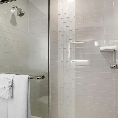 Best Western Plus Dartmouth Hotel & Suites-2