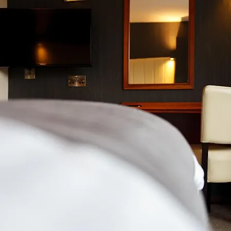 Arden Hotel And Leisure Club-3