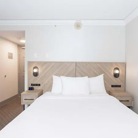 Sandman Signature Vancouver Downtown Hotel-2