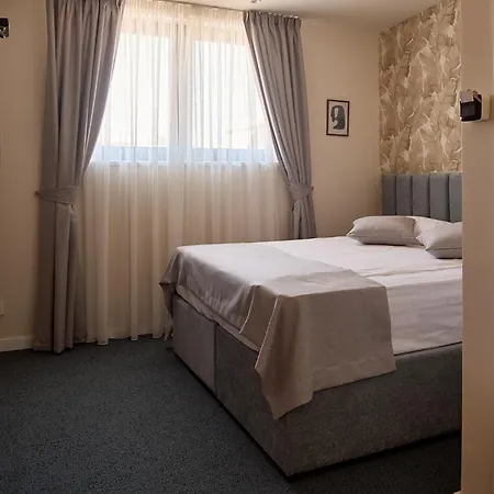 Garni Boutique Hotel Arta-3