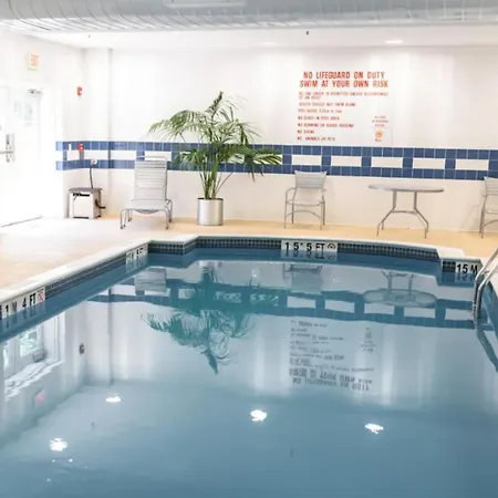 Holiday Inn Express Hotel & Suites Warwick-Providence Airport By Ihg-3