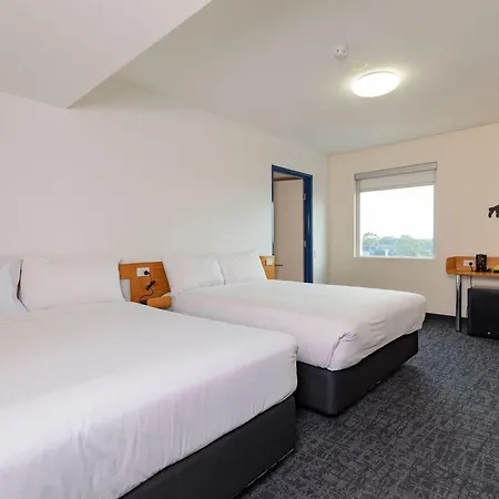 Ibis Budget Sydney Airport-3