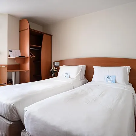 Kyriad Rennes Nord Hotel-2