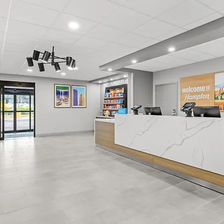 Hampton Inn Akron-Fairlawn-3