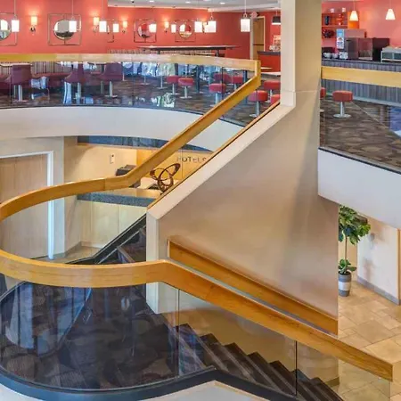 Livinn Hotel Cincinnati North/ Sharonville-2