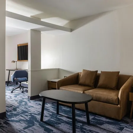 Fairfield Inn And Suites By Marriott Fort Wayne-3