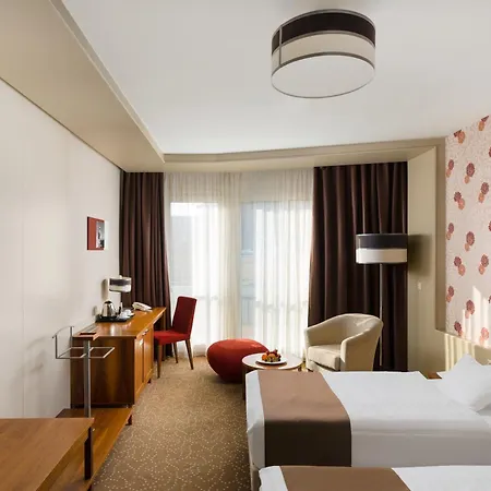 Corso Hotel Pecs-2