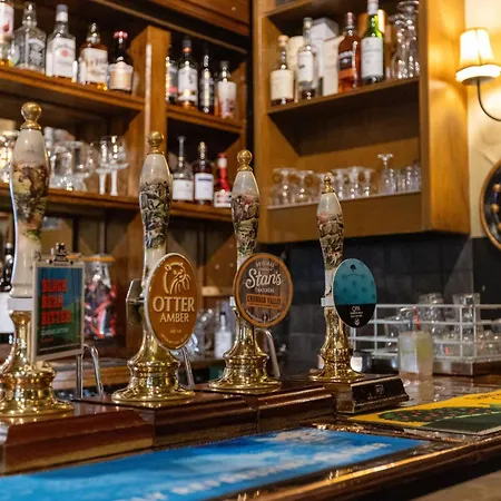 Luttrell Arms-2