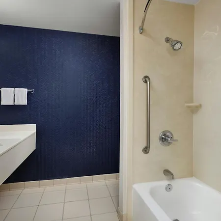 Fairfield Inn & Suites Indianapolis East-2