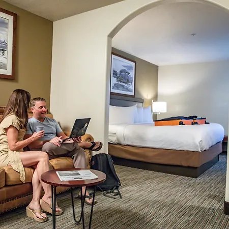 Yellowstone Park Hotel-2