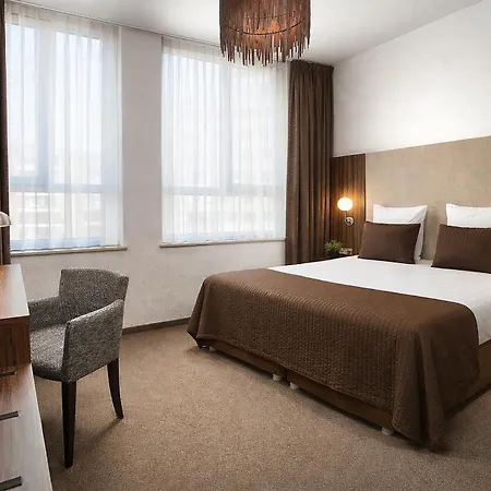 Hotel La Reine-3