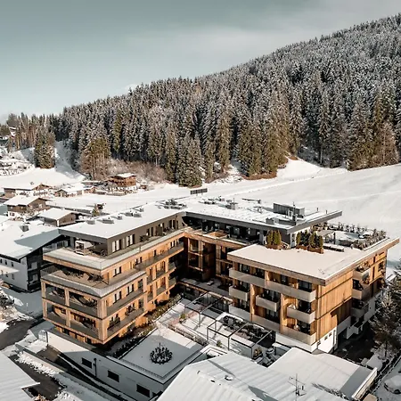 AlpenParks Hotel&Apartment Taxacher-3