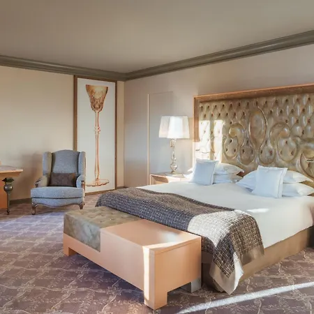 Carlton Hotel St Moritz - The Leading Hotels Of The World-3