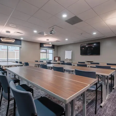 Four Points By Sheraton Louisville Airport-3