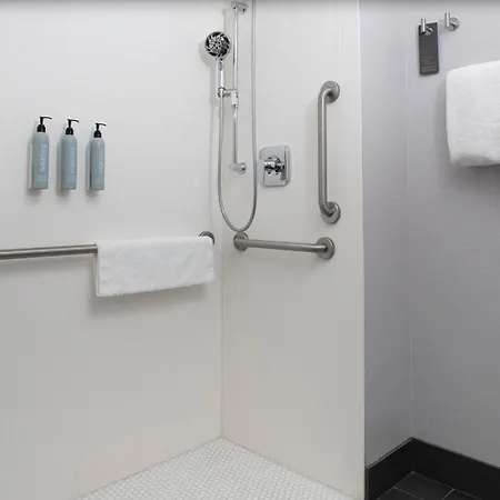 Courtyard By Marriott Richmond Northwest-2