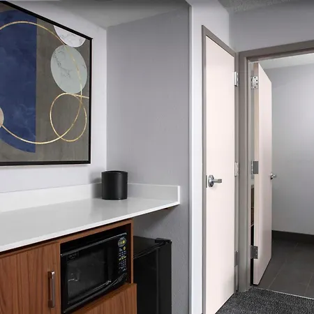 Courtyard By Marriott Richmond Northwest-3