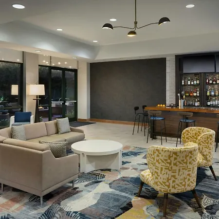 Courtyard By Marriott Little Rock Downtown-2