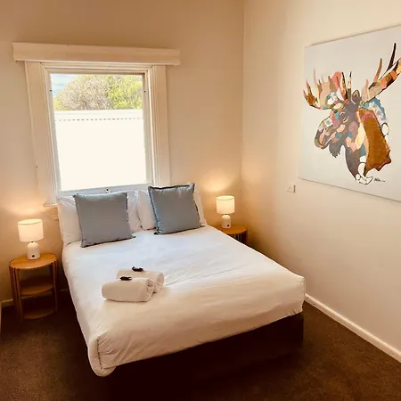 Point Lonsdale Guest House-3