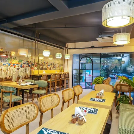 Amber Inn By Orion Hotels-3