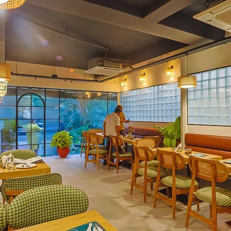 Amber Inn By Orion Hotels-3