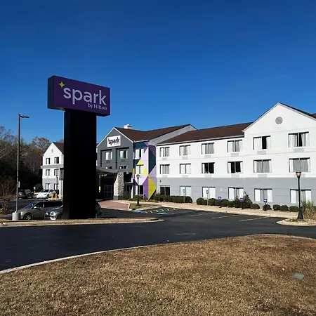 Spark By Hilton Macon North-3