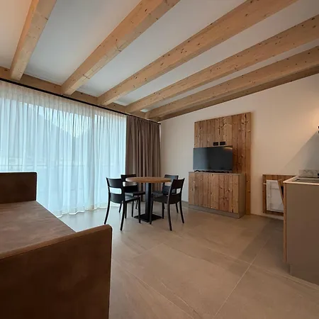 Liz Hotel & Apartments-3