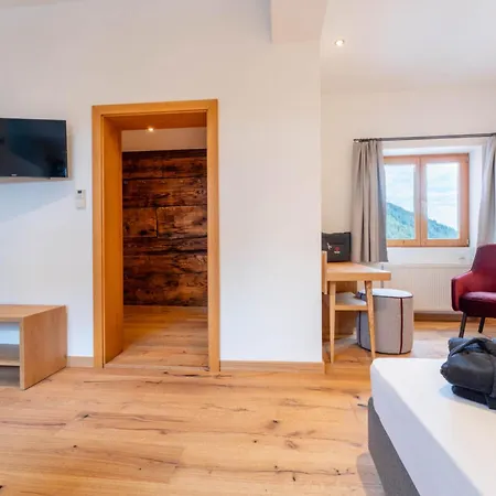Adler Damuels Gasthof Hotel-2