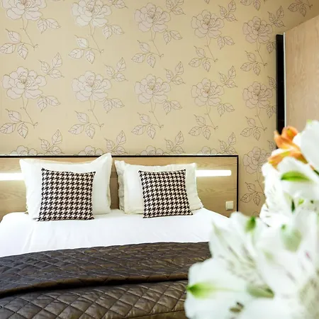 City Avenue Hotel-3