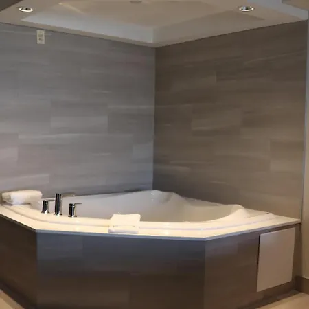 Holiday Inn Express Brampton By Ihg-3