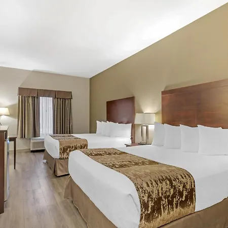 Best Western Plus Pembina Inn & Suites-3